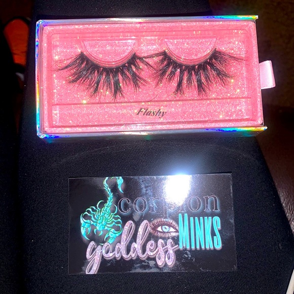 Mink strip lash - Picture 1 of 3